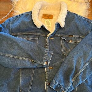 Wrangler Classic Blue Denim Jacket with Cream Sherpa